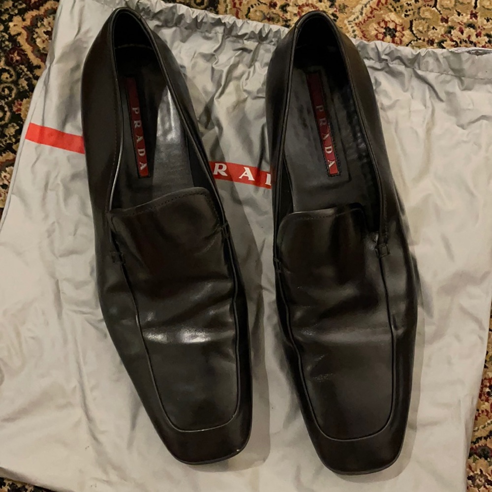 Men’s size 10 Prada loafer 100% auth